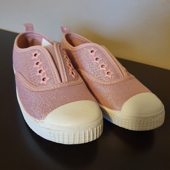 NWOT Pink Glitter Shoes - Picture 2 of 3